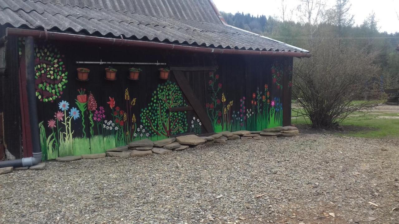 Domek Kopulowy Salamandra Krempna Exterior foto